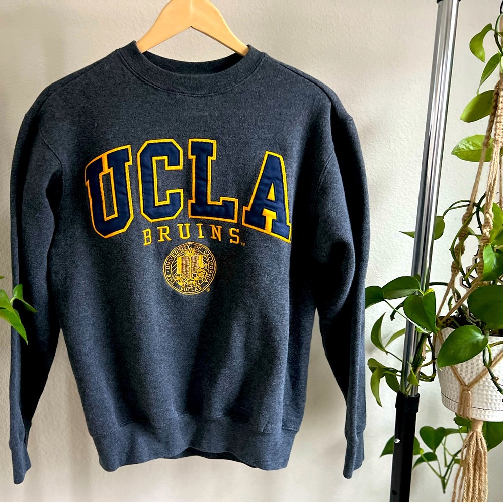 Embroidered UCLA crew neck sweatshirt
